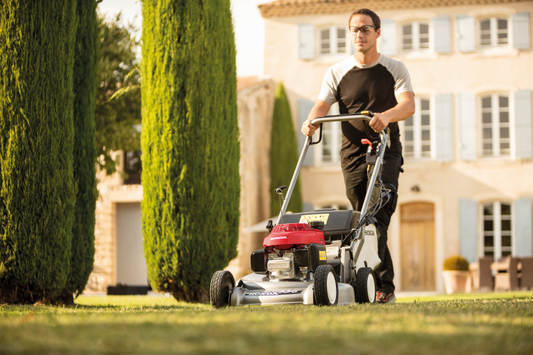 Professional Honda HRD Lawnmower designed for Everyday use