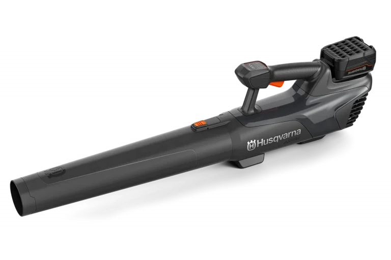 Battery leaf blower with three power modes and smart storage
